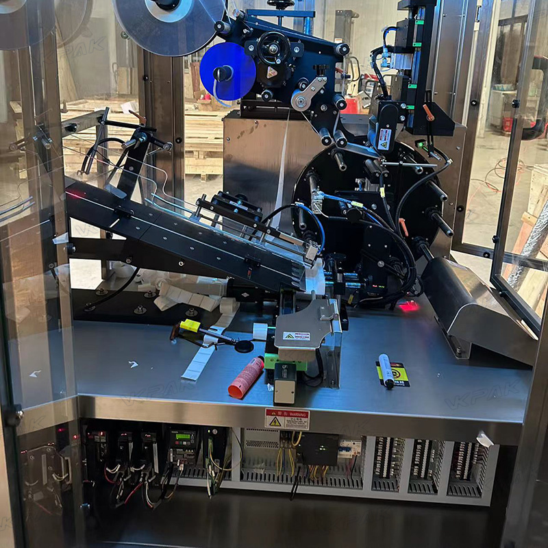 Mesin Pelabelan Tabung Plastik Lunak Otomatis Dengan Sistem Pengumpanan Tabung