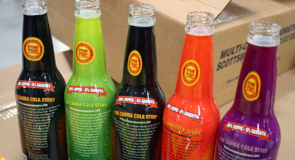 shrinkage labeler equipment for water bottles distorsi_lengan_mengecil_leher_botol1.jpg