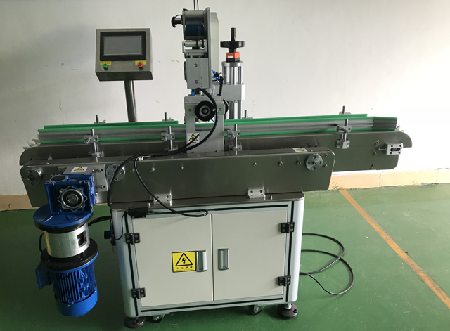 mesin pelabelan lipstik yang disesuaikan.jpg