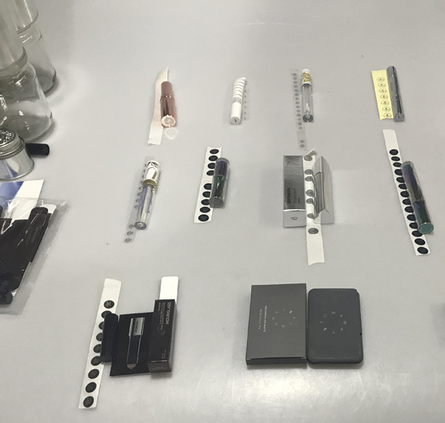 label dan produk kosmetik lipstik.jpg