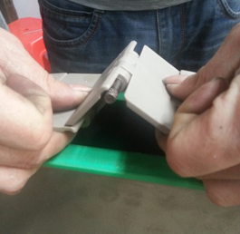 pin untuk penyegel sambungan.jpg