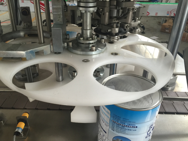 mesin pengalengan untuk kaleng logam.jpg