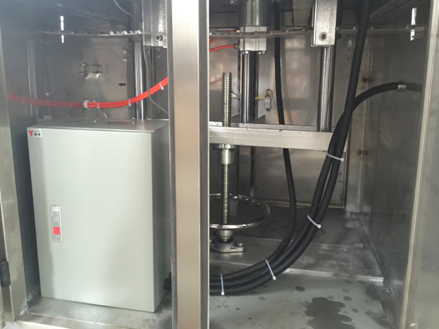 mesin penyegel dan penutup kaleng bagian dalam.jpg