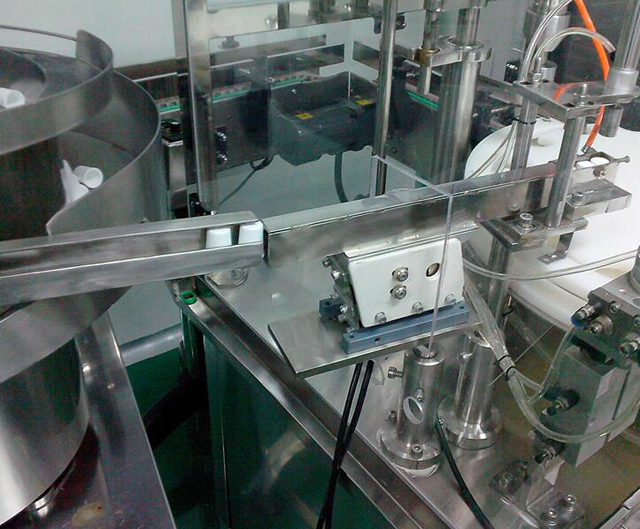 gambar dekat untuk mengisi tutup.jpg