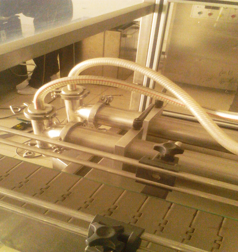 mesin pengisian kepala ganda dilengkapi dengan otomatis.jpg