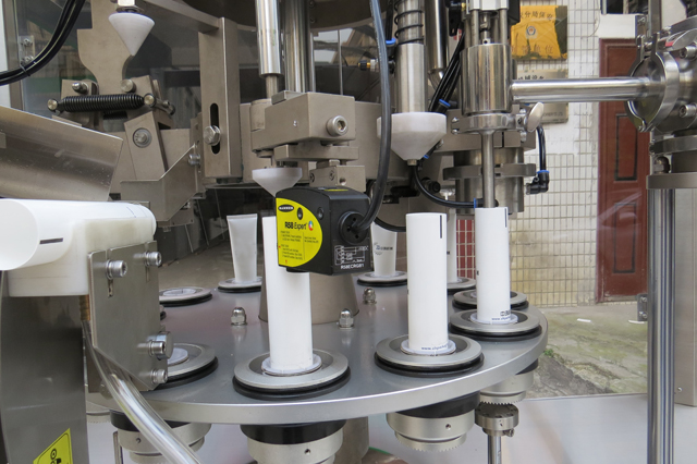 peralatan penyegel pengisi tabung.jpg