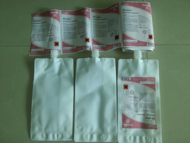 mesin pelabelan tas semi otomatis (4).jpg