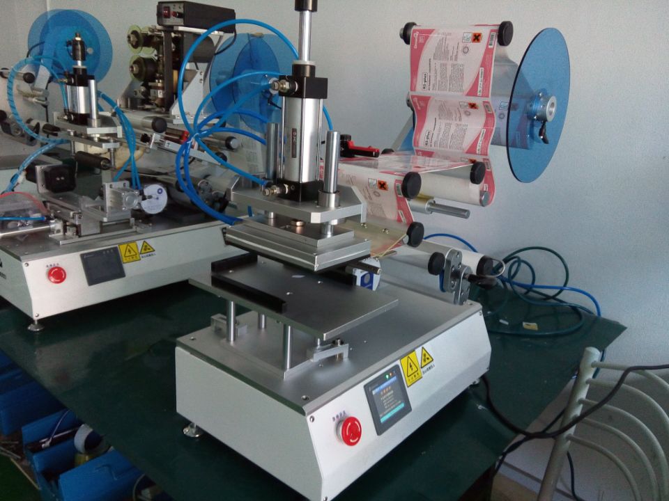 labeling machines mesin pelabelan tas yang disesuaikan untuk Jacob.jpg