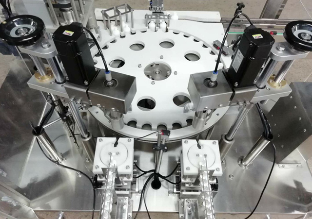 botol robot lengan pengumpan.jpg