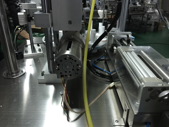 ultrasounic generator pasta pengisi penyegel ultrasonik untuk tabung.jpg