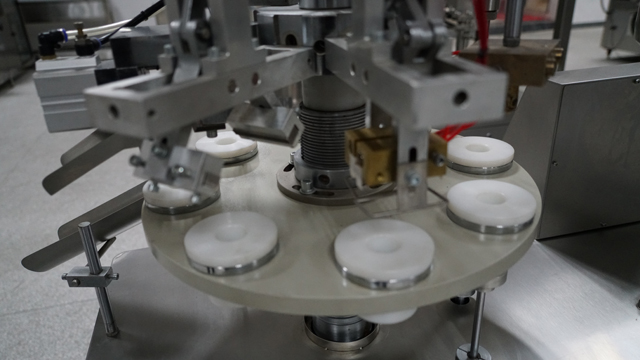 jalur penyegel pengisi tabung semi otomatis.jpg