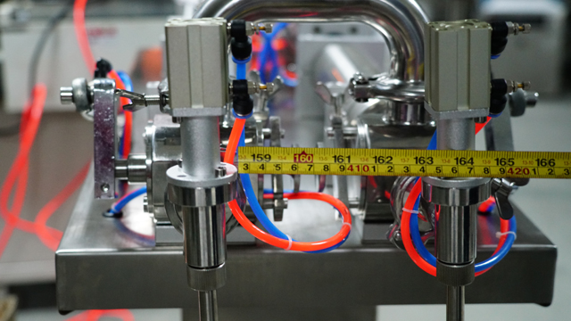 stainless steel connection part for whole filling machines Mesin pengisian dengan baja SS.jpg