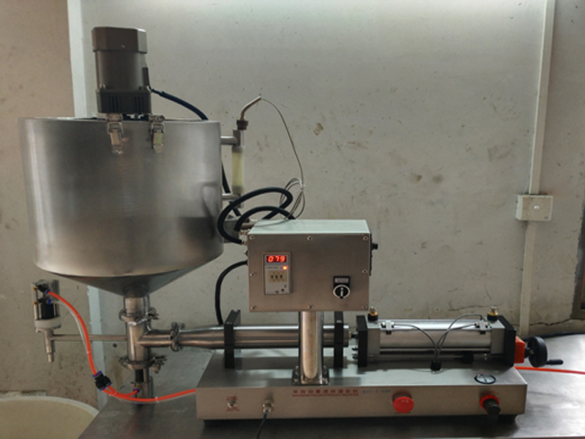 horizontal liquid filling machines mesin pencampur horizontal.jpg