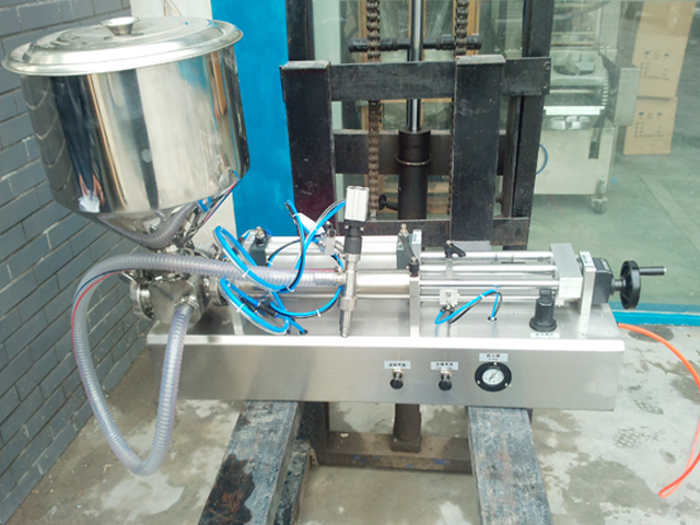 portable filling machine with handheld filling head peralatan mesin pengisian semi otomatis.jpg