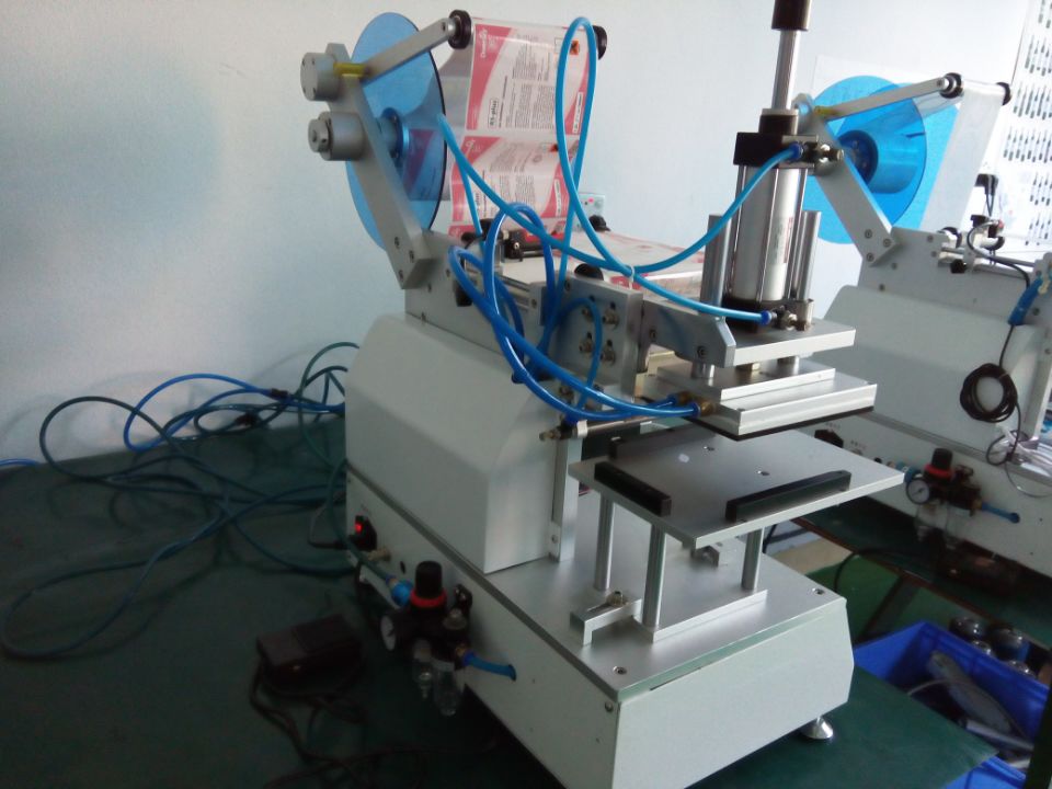 bags labeling machine customized gambar belakang untuk mesin pelabelan tas.jpg