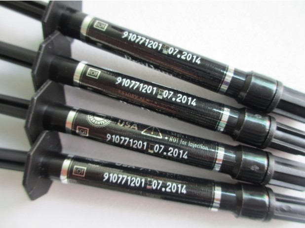 labeling printer machine for syringes pencetakan label jarum suntik.jpg