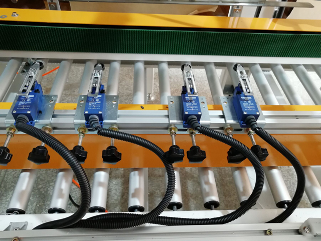 saklar semprotan lem.jpg