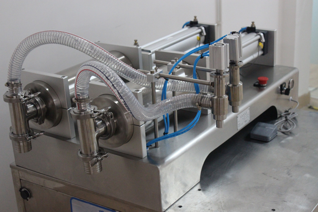 mengisi sampel untuk wadah.jpg